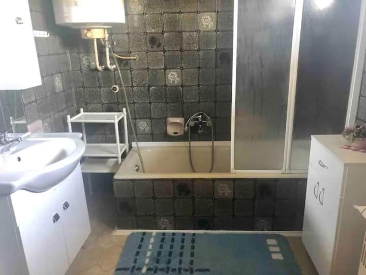 Kőröshegy Legkondicionalt, Erkelyes Szoba, Privat Fuerdovel A Balatonon מראה חיצוני תמונה